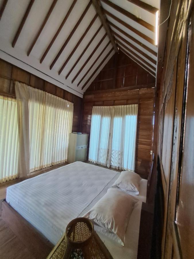 Diana'S Homestay بانيووانجى المظهر الخارجي الصورة