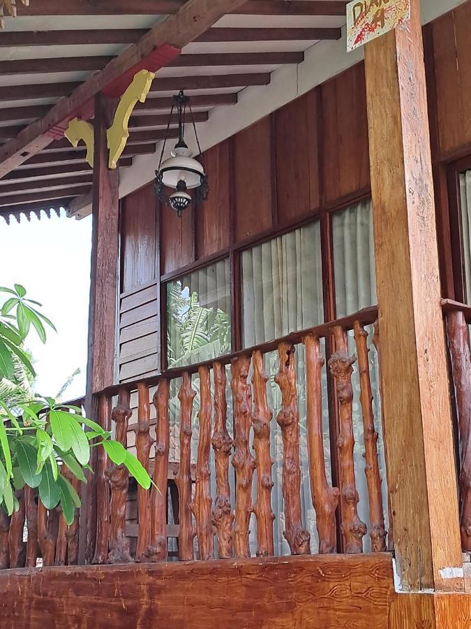 Diana'S Homestay بانيووانجى المظهر الخارجي الصورة