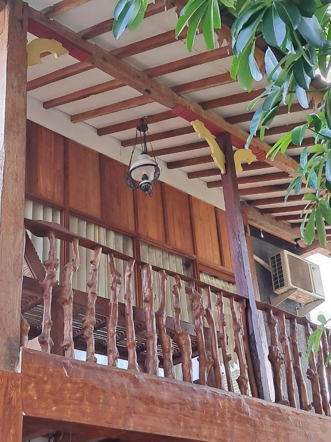 Diana'S Homestay بانيووانجى المظهر الخارجي الصورة
