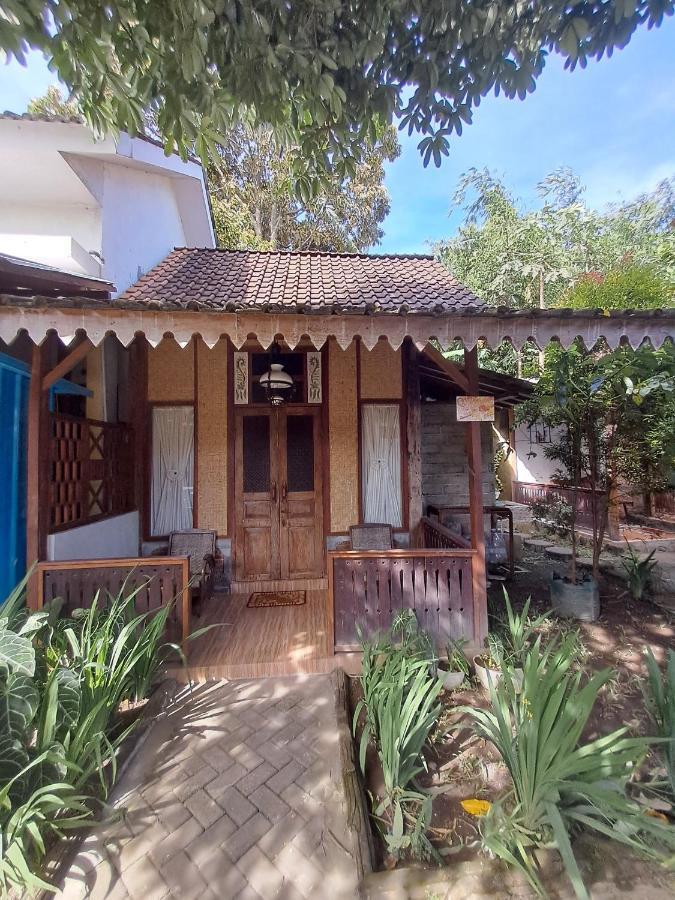 Diana'S Homestay بانيووانجى المظهر الخارجي الصورة