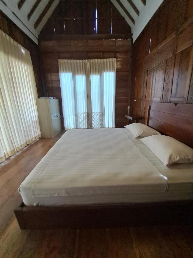 Diana'S Homestay بانيووانجى المظهر الخارجي الصورة
