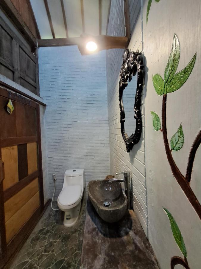 Diana'S Homestay بانيووانجى المظهر الخارجي الصورة
