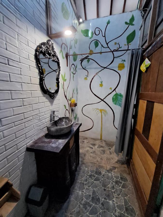 Diana'S Homestay بانيووانجى المظهر الخارجي الصورة