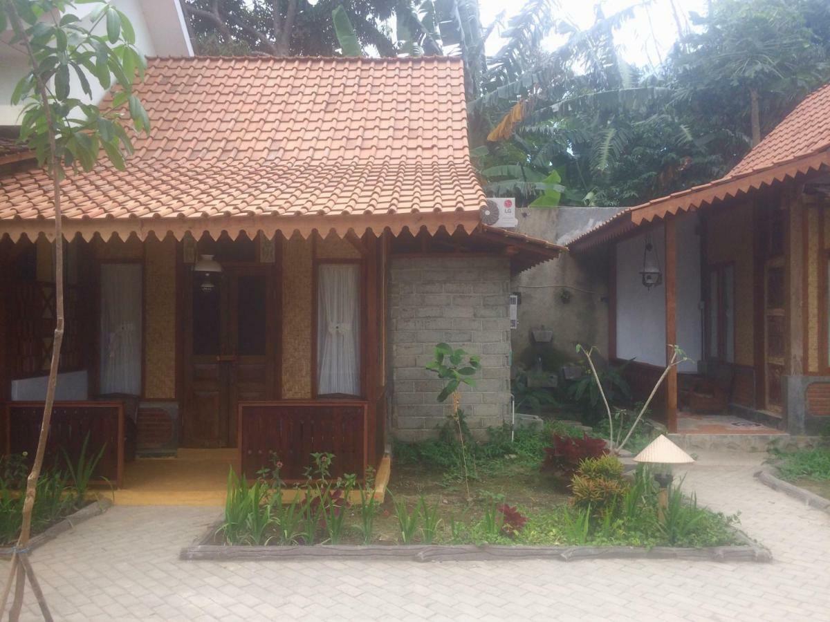Diana'S Homestay بانيووانجى المظهر الخارجي الصورة
