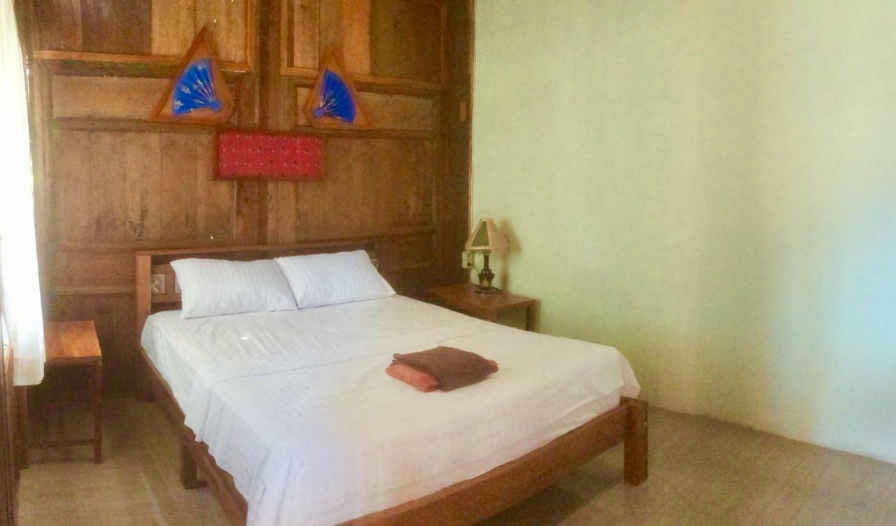 Diana'S Homestay بانيووانجى المظهر الخارجي الصورة