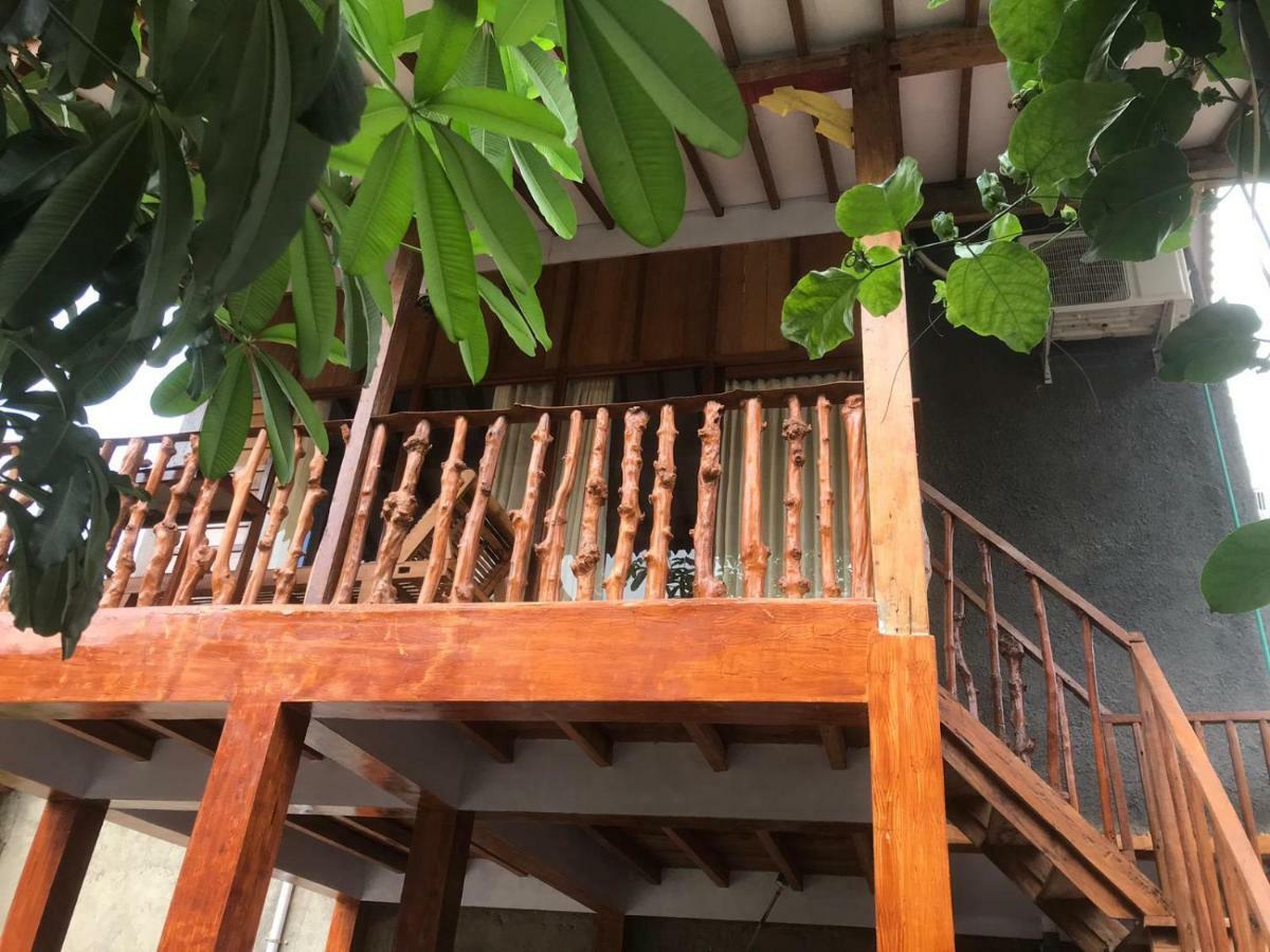 Diana'S Homestay بانيووانجى المظهر الخارجي الصورة